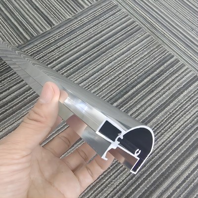 Custom polishing aluminium extrusion profiles Image
