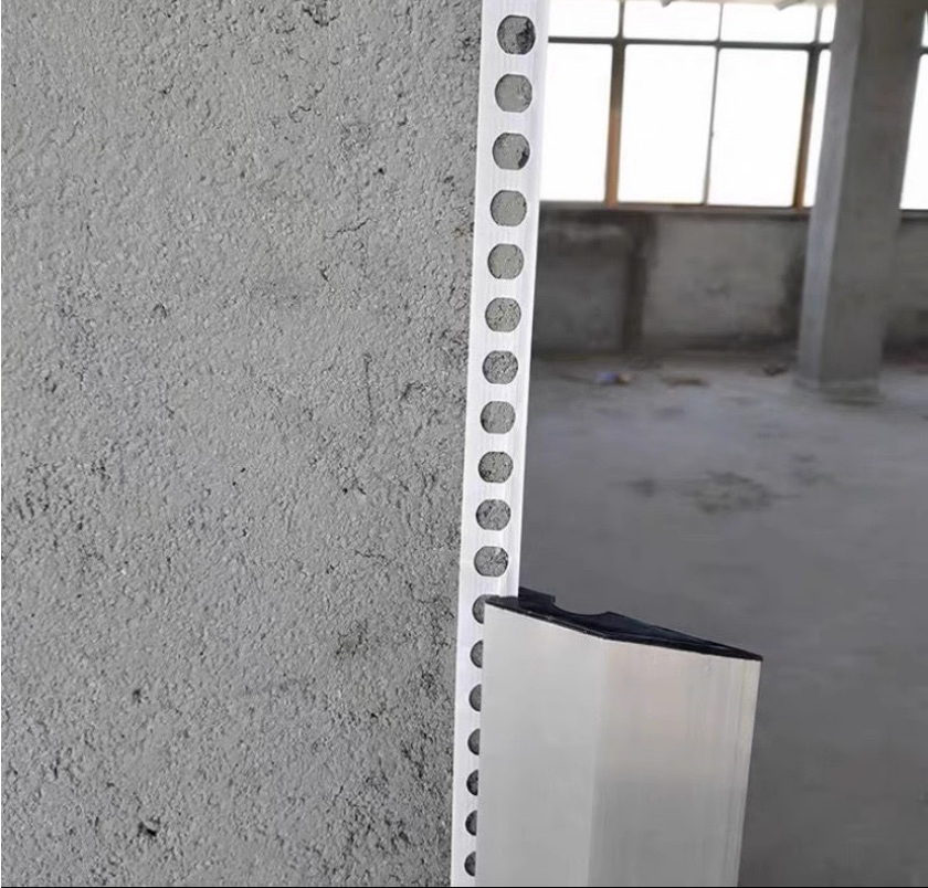 Shengxin factory producing high-quality aluminum feather edge tools with advanced machinery and strict quality control processes