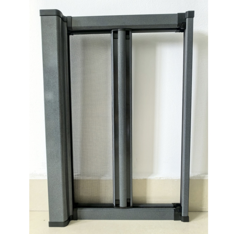 Pleated screen for windows and doors installed on patio
