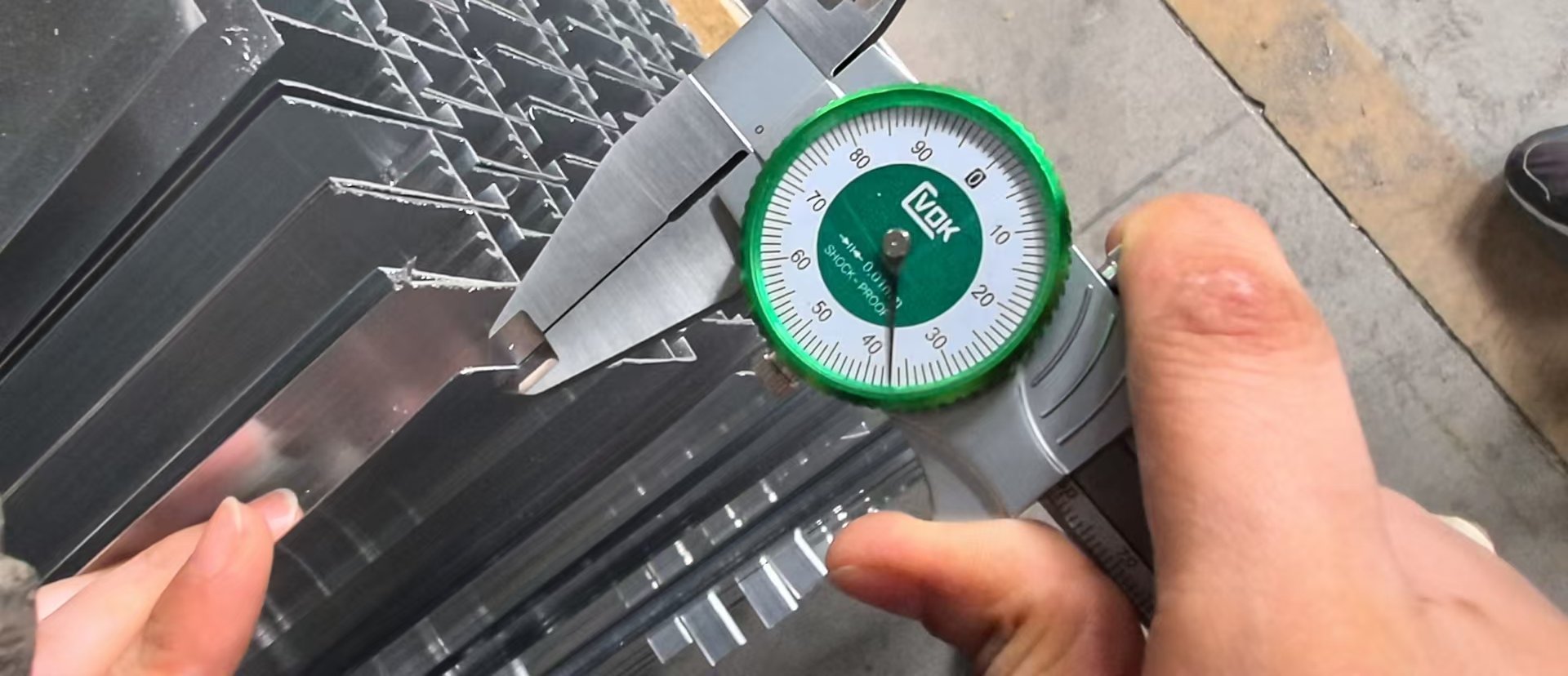 custom extruded ultra-thin aluminum profile