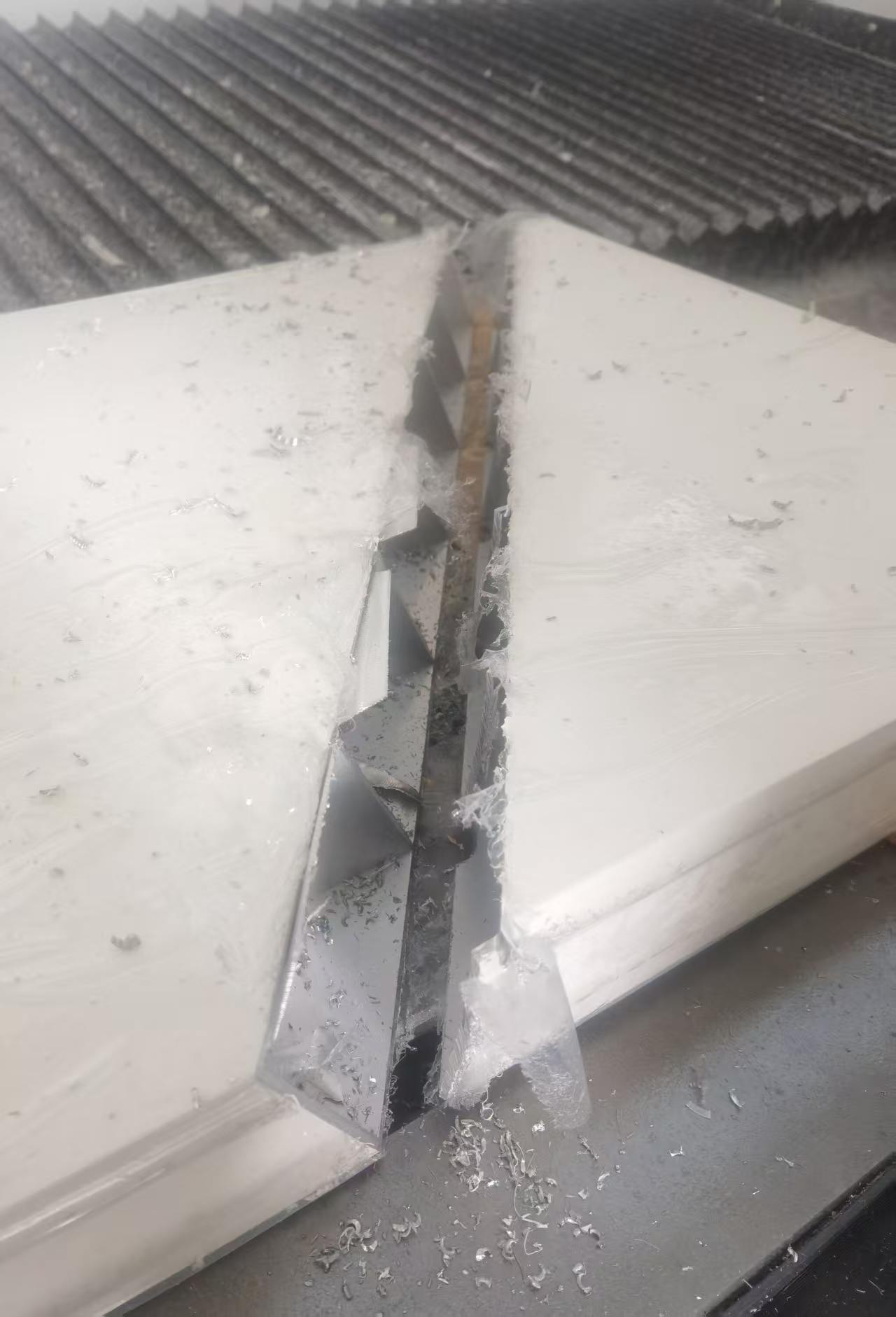 custom aluminum cutting
