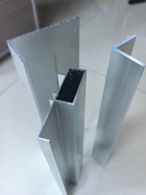 Equal Leg Aluminium Angle Profile
