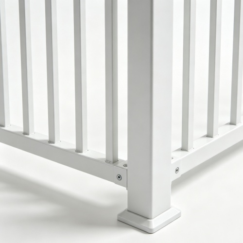 Shengxin anodizing line processing aluminum fence panels with clear silver finish for export order