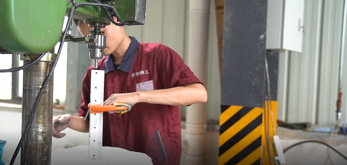 Shengxin aluminium manufacturer of CNC processing onsite